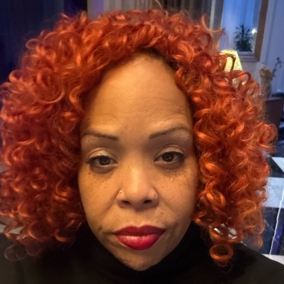 Meet your Posher, Teneane - Picture 1 of 1